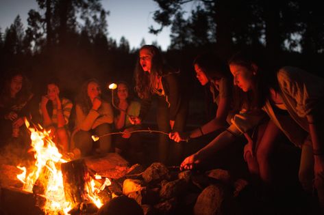 Summer Camp Aesthetic, Summer Day Camp, Sleepaway Camp, Family Cabin, California Summer, Camping Aesthetic, Camp Counselor, Sports Camp, Family Weekend