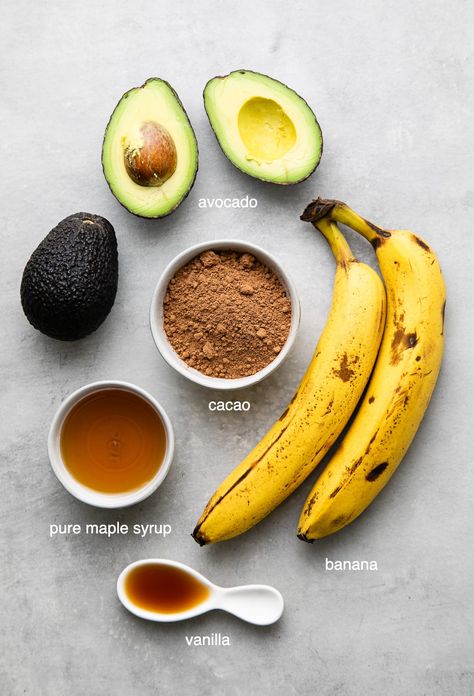 Avocado Banana Mousse, Vegan Avocado Chocolate Pudding, Cacao Avocado Pudding, Desserts Made With Avocado, Avo Chocolate Mousse, Banana And Cacao Recipes, Avocado Chocolate Mousse Healthy, Avocado Cacao Pudding, Avocado Banana Pudding