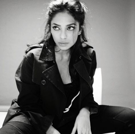 Sobhita Dhulipala, Intj Women, Burning Bridges, Royal Blood, Unique Faces, Nude Makeup, Funeral Home, Beauty Icons, Silver Screen