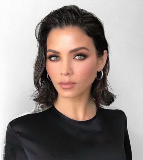 Wet Hair Look, Maquillage Goth, Wet Look Hair, Hair Instagram, Jenna Dewan, Short Hair Tutorial, Hair Look, Hot Hair Styles, Short Wedding Hair