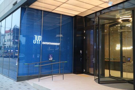 Jyp Inside Building, Kpop Dr Visualization Jyp, Jyp Building Aesthetic, Jyp Entertainment Dance Studio, Jyp Company, Kpop Entertainment Building, Kq Entertainment Building, Jyp Building Inside, Jyp Entertainment Building Inside