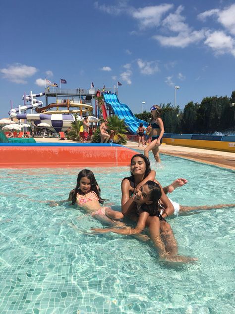 Ibiza Aqua Park Aqua Park Aesthetic, Water Park Aesthetic Friends, Water Park With Friends, Water Park Photo Ideas, Water Park Aesthetic, Summer Vibes Adventure, Summer Vibes Friends, Pool Poses, Aqua Park