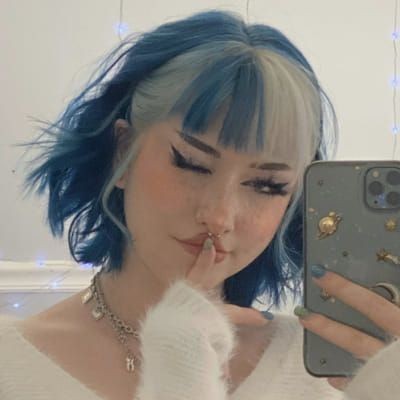 Blonde And Blue Hair, 앞머리 스타일, Hair Clips Aesthetic, Dyed Hairstyles, Cheveux Oranges, Hairstyles Inspo, Healthy Hair Routine, Split Dyed Hair, Blonde Bangs