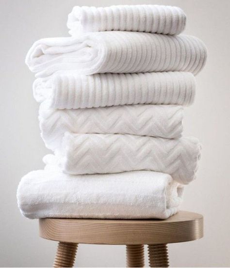 Spa Hacks, Bathroom Hacks, Pink Towels, Decorating Bathroom, Cold Shower, Shower Towel, H&m Home, Cotton Bath Towels, White Towels