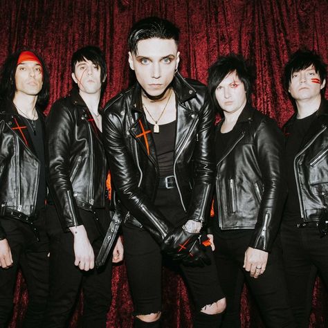 Vail Bride, Black Viel Brides, 00s Nostalgia, Andy Sixx, Black Veil Brides Andy, The In Between, Andy Black, Ville Valo, Motionless In White