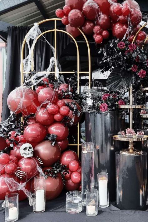 60th Birthday Halloween Theme, Elegant Halloween Birthday Party, 25th Halloween Birthday, Halloween Party Decor Balloons, Halloween Party Luxury, Club Halloween Decorations, 50th Birthday Party Halloween Themed, 60th Birthday Halloween Party, Gothic Birthday Decor