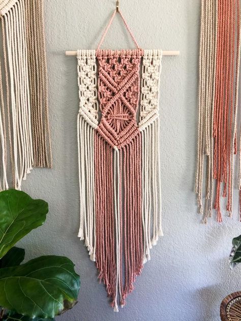 Pin On Macrame Art & Home Decor 19A Diy Wall Hanging Yarn, Macrame Arch, Simpul Makrame, Art Macramé, Pola Macrame, Tutorial Macramé, Macrame Wall Hanging Tutorial, Macrame Wall Hanger, Free Macrame Patterns