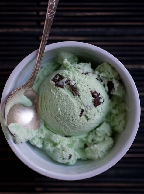 mint chocolate chip > Icebox Cakes, Mint Chocolate Ice Cream, Mint Chocolate Chip Ice Cream, Mint Ice Cream, Yennefer Of Vengerberg, Cream Cakes, I Love Chocolate, Mint Chocolate Chips, Ice Cream Flavors