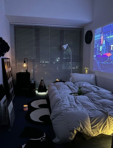 Apartment Aesthetic Japan, Room Ideas Aesthetic Men Modern, Chill Room Aesthetic Modern, Room Ideas Aesthetic Cozy Comfy, Dream Bedroom Cozy Relaxing, Bedroom Inspo Cozy Comfy, Bedroom Comfy Aesthetic, Studio Bed Ideas, Aesthetic Comfy Bedroom