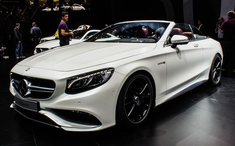 Mercedes-Benz espouses the versatility of its new S-class flagship by first offering it as a sedan, then a coupe, and now as a cabriolet, opening up the roof for four passengers. Coupe, Cars With Open Roof, Open Roof Car, Pink Car Interior, Lamborghini Huracan Spyder, Kawaii Items, Cool Truck Accessories, Slammed Cars, Car Quotes