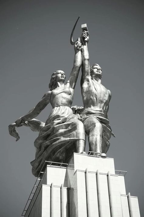 worker and kolkhoz woman, monument, moscow, soviet union, russia, historically, statue, memory, landmark, architecture, artwork | Pikist Moscow, Landmark Architecture, Architecture Artwork, Brutalist Architecture, Soviet Union, Historical Photos, Statue Of Liberty, Free Photos, Monument