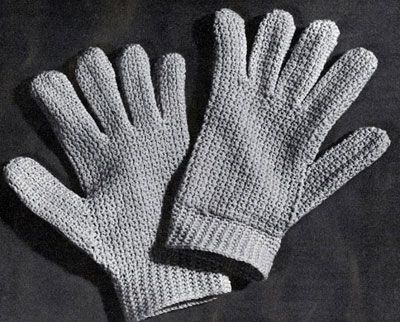 Vintage Crochet Gloves Free Pattern, Vintage Crochet Projects, Crochet Kids Gloves Free Pattern, Easy Crochet Gloves Free Pattern, Crochet Gloves Free Pattern Fingers, Gloves Pattern Crochet, Crochet Glove, Gloves Free Pattern, Gloves Tutorial