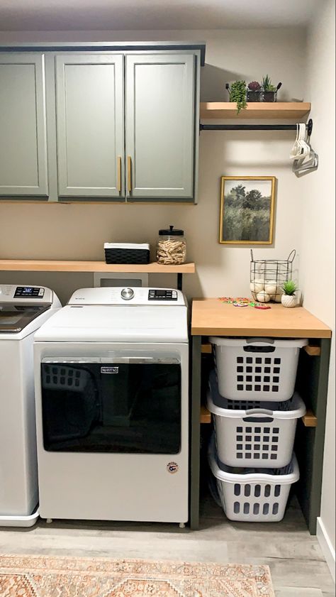 Gold Laundry Room, Laundry Room Update, Dream Laundry Room, Basement Laundry, Laundry Room Layouts, Laundry Room Renovation, Laundry Room Inspiration, Laundry Room Remodel, Laundry Decor