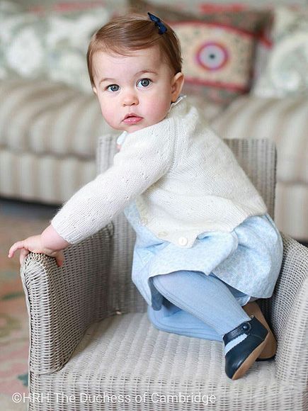 Happy 1st birthday, Princess Charlotte! Ducesa Kate, Vévodkyně Kate, Kate Und William, Anmer Hall, Duchesse Kate, Düşes Kate, Pictures Of Princesses, Princesa Charlotte, Princesse Kate Middleton