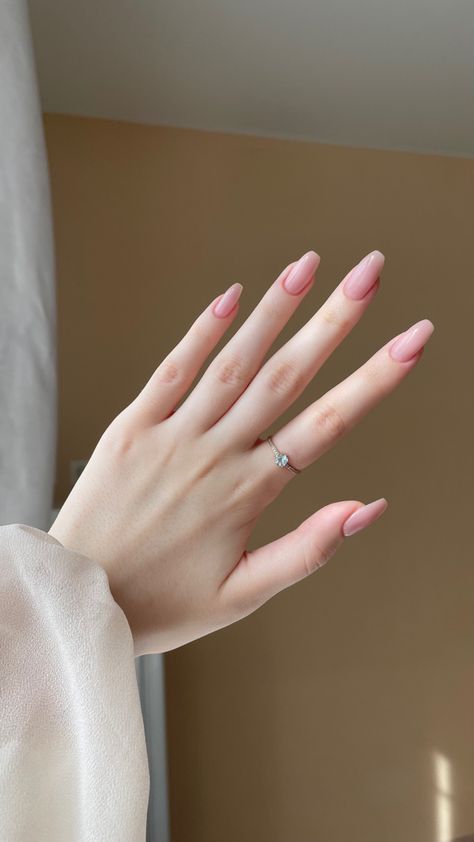 Best Nails For Small Hands, Pale Hands Nails, Nails For Long Fingers, Woman Hands Aesthetic, Ballerina Nails Aesthetic, Feminine Hands Aesthetic, Nail Shapes For Hand Types, Ballerina Nail Ideas, Hands With Rings Aesthetic