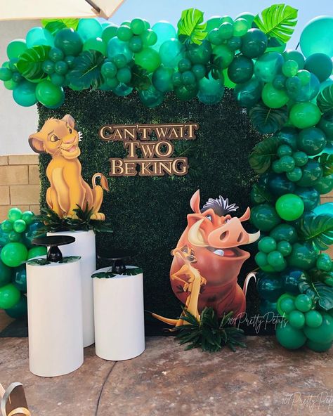 𝟗𝟎𝟗 𝐏𝐫𝐞𝐭𝐭𝐲 𝐏𝐞𝐭𝐚𝐥𝐬 on Instagram: “Lion 🦁 King set up for my grandson 2nd birthday.🥳 . . #lionking #lionkingparty #organicballoongarland #balloons #balloongarland…” 2nd Birthday Lion King Theme, Lion King Birthday Decor, Lionking Theme Birthday, Baby 1st Birthday Party Ideas Boy, Lion King Backdrop Ideas, Lion King Second Birthday Party, Golden 2nd Birthday Boy, Simba Lion King Birthday Party Ideas, Lion King Theme Birthday Party