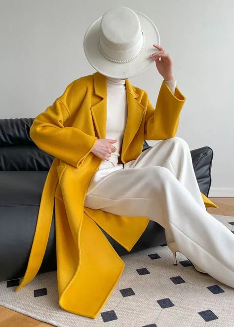 Beautiful Canary Yellow Long Wool Coat Fall Fashion Yellow Wool Coat Outfit, Yellow Long Coat Outfit, Yellow Looks Fashion, Yellow Winter Dress, Yellow Autumn Outfit, Winter Yellow Outfit, Yellow Coat Outfit Fall, Trend Coat Outfit, Yellow Outfit Winter