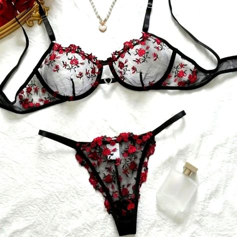 Causal Chic, Cute Lingerie, Unlined Bra, Lingerie Outfits, Red Lingerie, Blazer Fashion, Streetwear Women, Bra Tops, Floral Embroidery