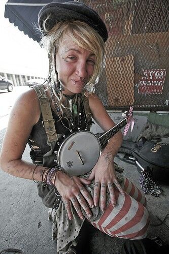 Lost girl Kayla on Decateur, New Orleans.   Flickr Hippies, Folk Punk Aesthetic, Tattoos On Hands, Gutter Punk, Crust Punk, Homeless Person, New Orleans French Quarter, Facial Tattoos, Punk Aesthetic