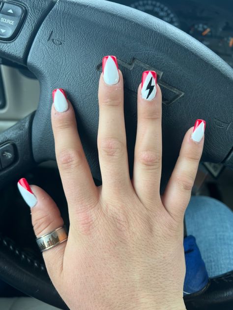 Nails Western Rodeo, Red Punchy Nails, Punchy Nail Designs, Western Acrylic Nail Ideas, Cute Spring Birthday Nails, Western Nails Country Simple, Red Western Nails Acrylic, Western Sns Nails, Western Hoco Nails