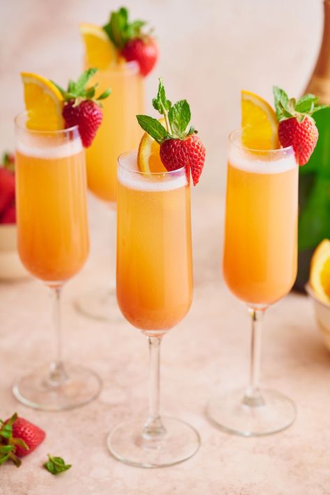 Breakfast Drinks Nonalcoholic, Strawberry Mimosa Recipe, Strawberry Sunrise, Strawberry Mimosa, Homemade Brunch, Strawberry Simple Syrup, Easy French Toast Recipe, Baker By Nature, Mimosa Recipe