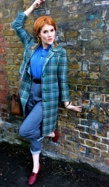 Patsy Mount in Call The Midwife Trixie Call The Midwife, Call The Midwife Patsy, Vintage Capsule Wardrobe, Emerald Fennell, Tv Clothes, Call The Midwife, Fifties Fashion, Abandoned House, 20th Century Fashion