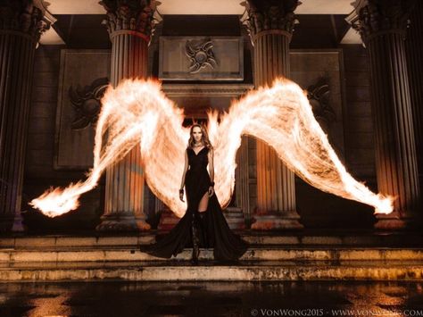 Benjamin Von Wong, Light Painting Photography, Shotting Photo, Magic Aesthetic, Strange Photos, Fantasy Photography, Fantasy Aesthetic, Angels And Demons, Arte Fantasy