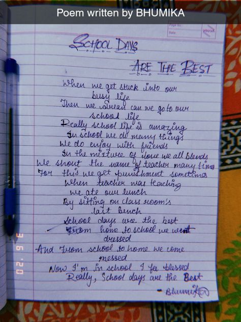 It's a true poem written about school days if u also miss your school days then you can save it and share it with your friends to take them back to their school memories . If u love this please share this and encourage me to write more poems . Love u all . School Life Scrapbook, Last Day Quotes Memories, Self Written Poems In English, Pictures In School With Friends, Poems On School Life, Friends Missing Quotes Memories, Memories Of School Life, Last Day Of School Shayari, Self Written Poems