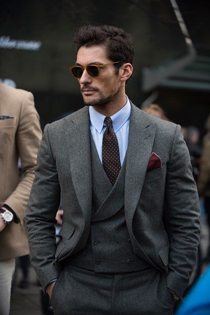 London-Street-Style-GQ-Robert-Spangle-habituallychic-007 Mens Tweed Suit, Grey Suit Wedding, Grey Suit Men, Dark Gray Suit, Man In A Suit, Most Stylish Men, Classy Suits, Dress Suits For Men, Stylish Suit