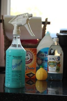 Soap Scum Cleaner, Magic Bathroom, Homemade Bathroom Cleaner, Bathtub Cleaner, Homemade Cleaning Solutions, Dawn Dish Soap, Cleaner Recipes, Homemade Cleaning Products, Bathroom Cleaner