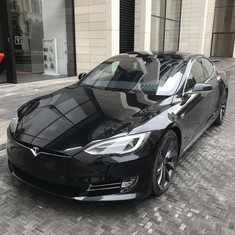 Tesla Car Model 3, Tesla Model S Black, Model S Tesla, Tesla Car Models, Mbti Infp, Tesla Car, Tesla Model X, Car Goals, Tesla S