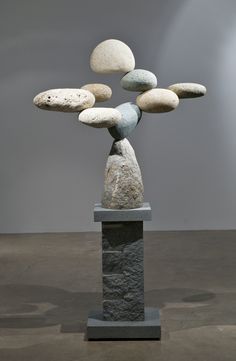 Floating Stones Sculpture - by Woods Davy Stone Sculptures, Land Art, Konst Designs, Modern Art Movements, Art Pierre, Rock Sculpture, Woodworking Bed, Stone Crafts, Stone Sculpture