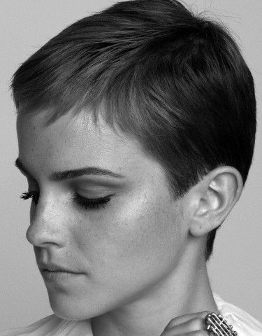 I read this article and thought it was so beautifully written and just had to share it. ON SHORT HAIR (c1988) from American(?) Vogue by Joan Juliet Buck Joan Juliet Buck, a devoted short-hair conv… Haircut Model, Kort Pixie, Pixie Crop, Popular Short Hairstyles, Mens Haircut, Grand Forks, Men's Haircut, Super Short Hair, Hair Styles 2014