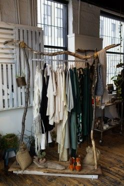 Small Home Makeover, Home Makeover Ideas, Bed Closet, Clothes Hanger Rack, Aesthetic Bed, Closet Aesthetic, Clothes Hanging, Clothing Displays, Hemma Diy