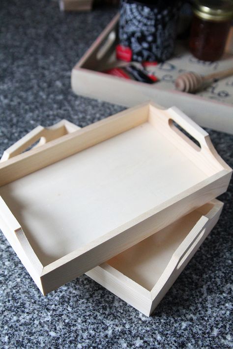 How to Make a DIY Tea Tray | Sarah's Cucina Bella | Quick and easy recipes from scratch | #TeaProudly, #Ad, #MyConstantComment Wooden Tea Tray, Diy Tea Tray, Wooden Trays With Handles Diy, Tea Tray Ideas, Tea Tray Design, Wooden Tray Ideas, Tray Diy Ideas, Wooden Tray Decoration Ideas, Diy Breakfast Tray