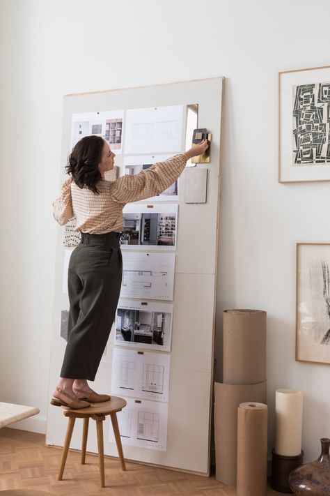 Interior Design Influencer, Photographer Studio Interior, Photographer Home Office, Designer Workspace, Photographers Office, Design Studio Workspace, Oak Parquet Flooring, Avenue Design, Studio Table