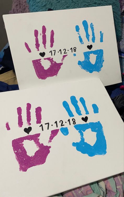 Cute Crafts For Couples To Do Together, Bf Gf Hand Painting, Bf And Gf Hand Print Painting, Couple Hand Painting Canvas Ideas, Painting Ideas On Canvas For Boyfriend Couple, Boyfriend Girlfriend Painting Ideas, Paint Handprint Ideas, Couples Arts And Crafts Ideas, Hand Print Painting For Couples