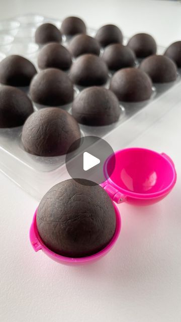 My Little Cakepop Molds 📍Home of the original 3D cake pop mold. on Instagram: "Happy Cake Pop Tip Tuesday! Ever wondered what recipe we use to get that perfect, smooth cake pop dough? @unforgedible_art has your back!😋💗 We also have a few other recipes up on our “recipes” highlights on our page! Make sure to check them out and let us know if you’ve ever tried any of them! ⠀⠀⠀⠀⠀⠀⠀⠀⠀ Tap image for items used. Shop www.MyLittleCakepopMolds.com. $5.00 flat rate shipping, free on orders of $85.00 or more (domestic only). We ship fast usually same day or next. Worldwide shipping and in store pick up also available!  . #MyLittleCakepop #MyLittleCakepopMolds #cakepops #cakepop #cakepopmolds #cakepopmold #sweettreat #cakesupplies #baking #bakingsupplies #smallbusiness #pinkcakepops #eastercakepop Cake Pops, How To Make Cake Pops Without Frosting, How To Make Smooth Cake Pops, How To Use Cake Pop Molds, How To Make Cake Pops With Silicone Mold, Cake Pops From Box Cake, Cake Pop Molds Silicone, Lolipop Cakes Ideas, Happy Birthday Cake Pops