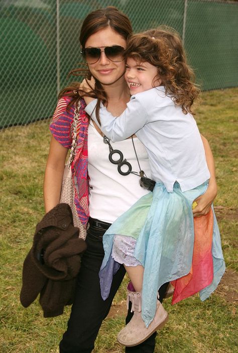 Pin for Later: 48 Reasons You Still Love Rachel Bilson As well as her little sister, Hattie. Rachel Bilson, Health, Celebrities, Rachel Bilson Style, Little Sisters, Pop Culture, Photo Galleries, How To Wear