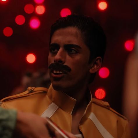 Halloween, Comedy Films, Hubie Halloween, Karan Brar, Retro Bags, Halloween Icons, Thriller Movies, Halloween Movies, Comedy Movies