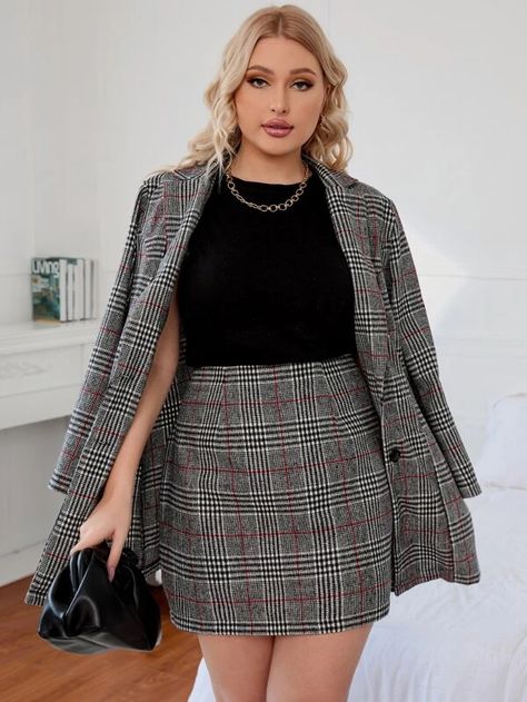 Business Attire Plus Size Women, Plus Size Business Professional Outfits, Corporate Baddie Plus Size, Interview Outfit Plus Size, Professional Outfits Women Plus Size, Work Outfit Plus Size, Plus Size Office Wear, Office Outfits Women Plus Size, Women Business Attire