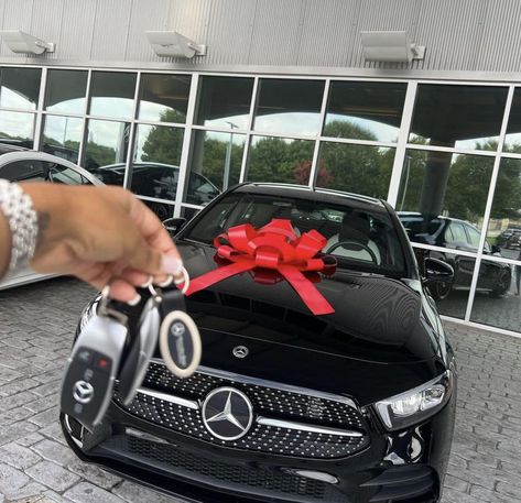 #cars #whips #dreamcar Benz Astethic, Manifest New Car, Black Girls Luxury Lifestyle, Buying New Car, Vision Board Party, Girly Car Accessories, Dream Cars Mercedes, Girly Car, Dream Cars Jeep