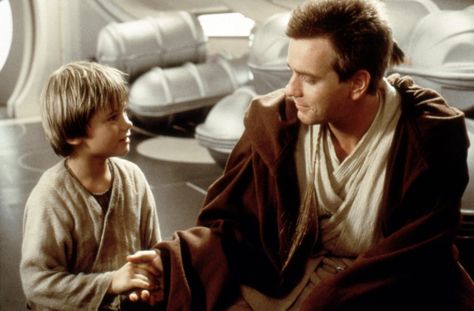 Remember the boy who played Anakin Skywalker in 'Star Wars'? He is all grown up now and looks way different! - AOL Entertainment Young Anakin Skywalker, Jake Lloyd, Palms Casino Resort, Imperial Stormtrooper, Star Wars Gif, Phantom Menace, Star Wars Watch, Star Wars Wedding, Star Wars Film