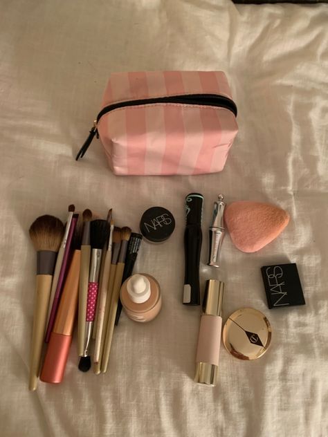 Cheap Makeup Products, Affordable Makeup Products, Funky Makeup, Best Makeup Brands, Makeup Bag Essentials, Top Makeup, Work Makeup, Makeup Aesthetic, Basic Makeup