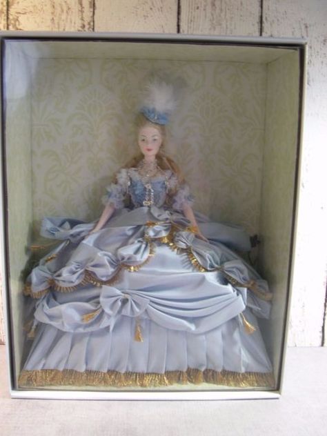 Marie Antoinette Barbie (2003): $1,250  - GoodHousekeeping.com Natal, Old Barbie Dolls, Barbies For Sale, Original Barbie Doll, Holiday Barbie Dolls, Barbie Dolls For Sale, Barbie Collector Dolls, Barbie Diorama, Barbie Vintage