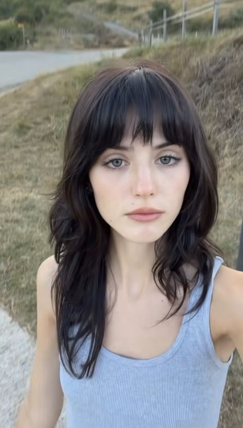 Bob Long Fringe, Medium Length Haircut Layers And Bangs, Shoulder Length Hairstyles With Fringe, Woman Haircut With Bangs, Winona Ryder Bangs, Thick Bangs Medium Hair, Long Brown Hair With Bangs Straight, Haircut For Bangs, Pride And Prejudice Bangs