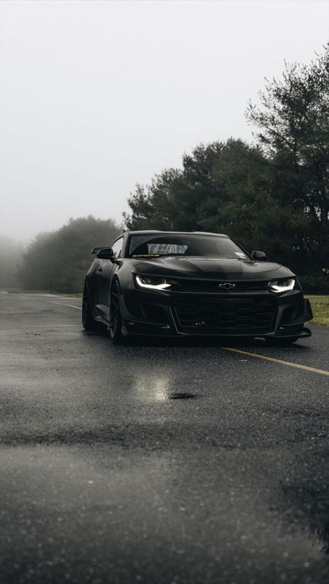 Black Camaro Aesthetic, Chevrolet Camaro Aesthetic, 2022 Camaro, Vehicles Birthday Party, Vehicles Preschool, Kids Vehicles, Car Camaro, Chevrolet Wallpaper, Chevrolet Camaro Black