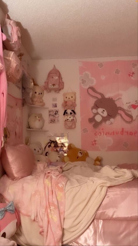 Small Cutecore Room, Full Bed Ideas For Small Room, Pink Cute Room Ideas, Kawaii Core Bedroom, Room Inspo Cutecore, Cutecore Bed, Kawaii Core Room, Kawaiicore Bedroom, Hello Kitty Themed Room