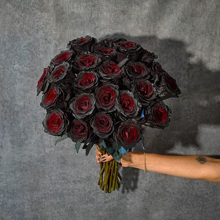 Rose Boquet, Black Rose Bouquet, Gothic Wedding Theme, Nordic Wedding, Black Bouquet, Best Roses, Fall Bouquet, Bouquet Delivery, Goth Wedding