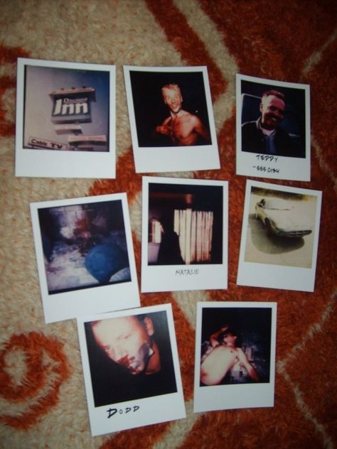 Memento Polaroid, Memento Movie, Film Lovers, I Love Cinema, Horror Posters, Photography Series, Making A Movie, Cinema Film, Film School